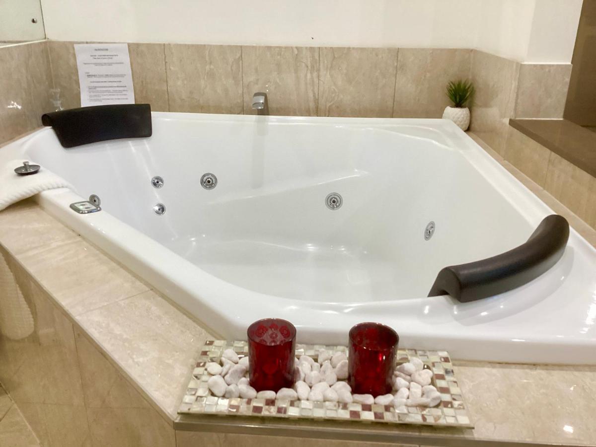 Chalet On Gallery Walk - King Bed, Spa, Fireplace, Wifi & Netflix, Linger A While جبل تامبورين المظهر الخارجي الصورة